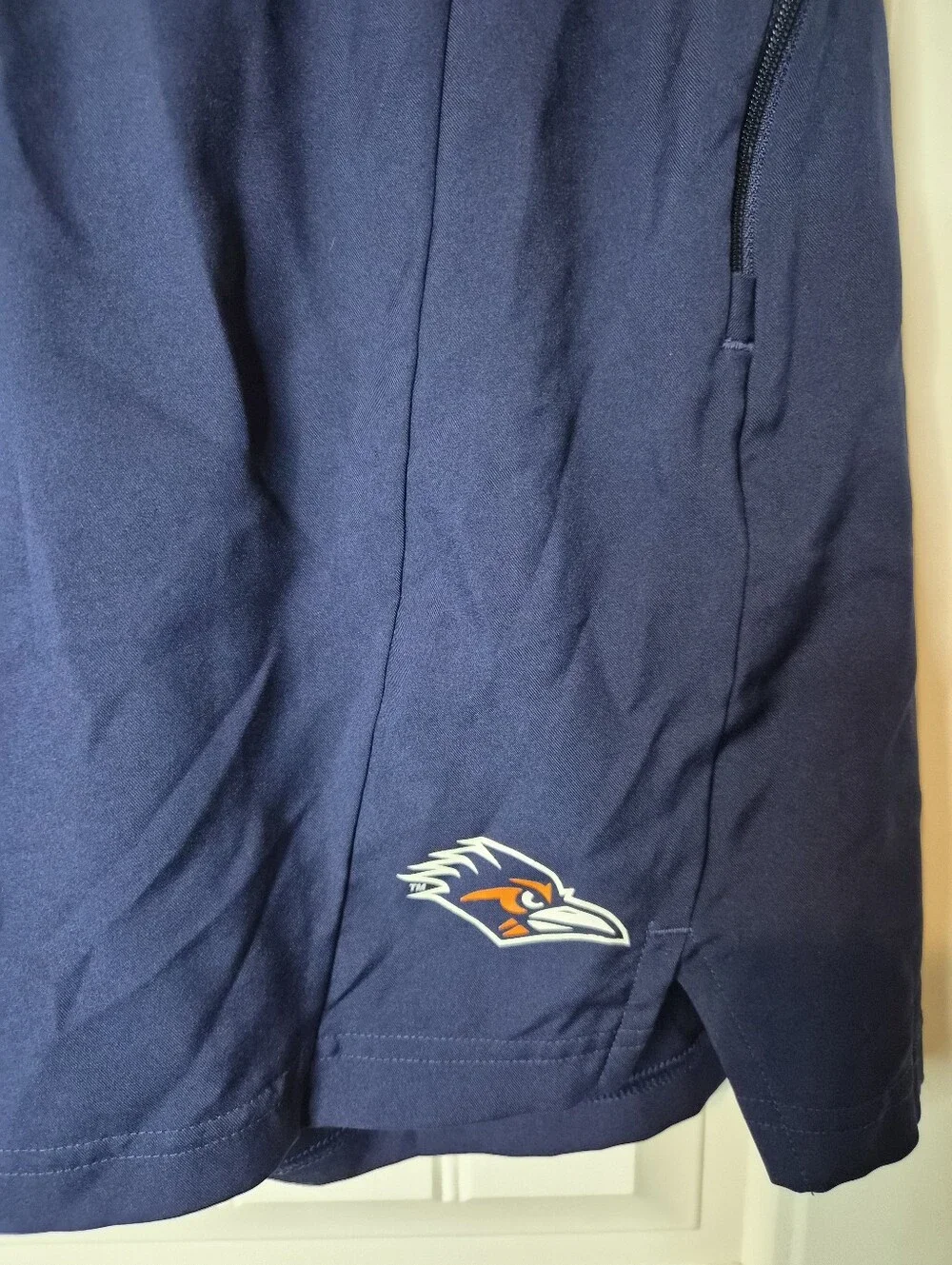 Large Adidas UTSA Roadrunners Performance Shorts Gym Crossfit Running Beach Casu